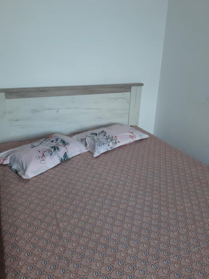 Apartament Edy Apartment Orşova Екстериор снимка